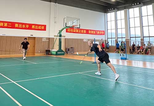 上海創(chuàng)力集團成功舉辦2023年重固鎮(zhèn)職工羽毛球比賽(圖7)