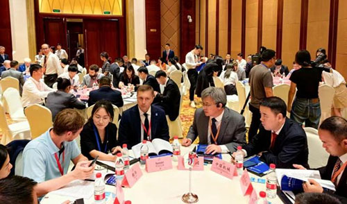 上海創(chuàng)力集團(tuán)總經(jīng)理張世洪應(yīng)邀參加第十屆中俄中小企業(yè)合作圓桌會議(圖2)