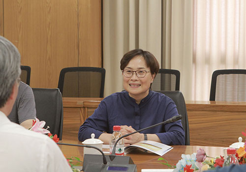 中國(guó)礦業(yè)大學(xué)黨委書(shū)記劉波一行到上海創(chuàng)力集團(tuán)走訪(fǎng)交流(圖3)