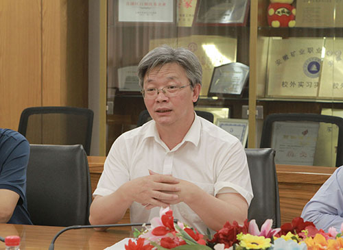 中國(guó)礦業(yè)大學(xué)黨委書(shū)記劉波一行到上海創(chuàng)力集團(tuán)走訪(fǎng)交流(圖2)