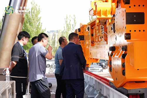 圖片5.jpg 上海創(chuàng)力集團(tuán)參展第十八屆鄂爾多斯國(guó)際煤博會(huì)取得圓滿成功(圖5)