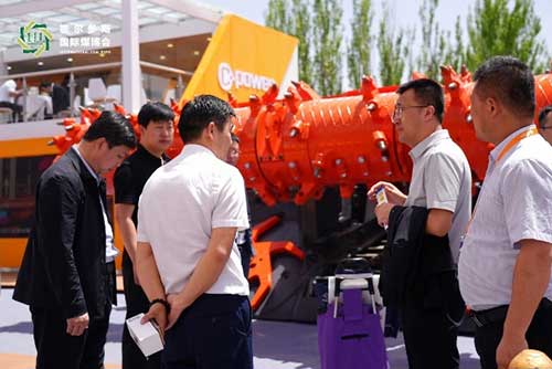 圖片2.jpg 上海創(chuàng)力集團(tuán)參展第十八屆鄂爾多斯國(guó)際煤博會(huì)取得圓滿成功(圖2)