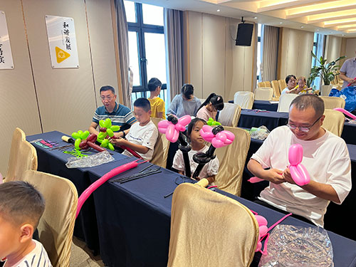 【月滿華誕 匠心傳情】創(chuàng)力集團(tuán)舉辦“團(tuán)圓慶華誕”親子活動(dòng)?(圖4)